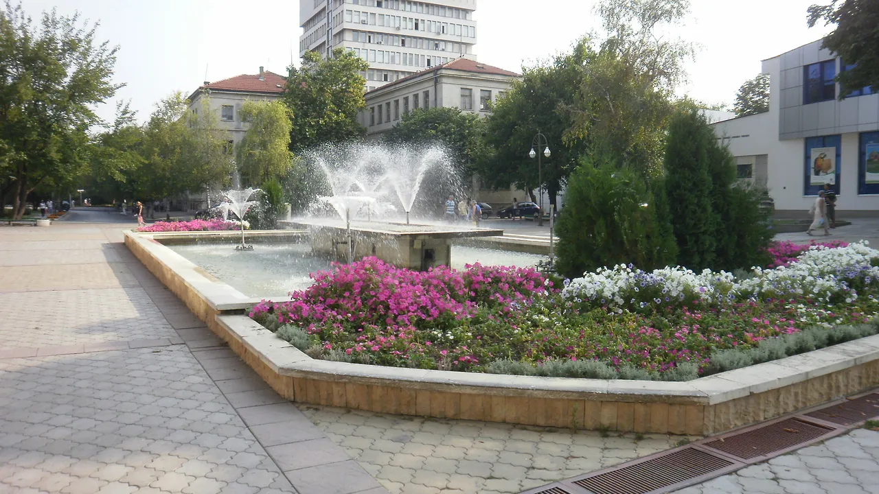 A fountain in central Razgrad