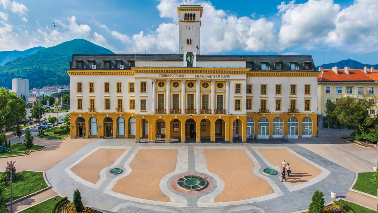 Sliven Municipality building and square with the Blue Rocks behind