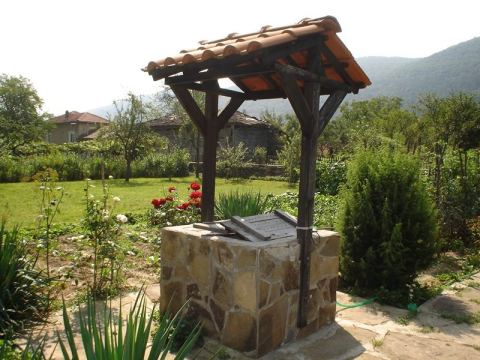 Photo 3 of 4 from Antiva Real Estates Ltd