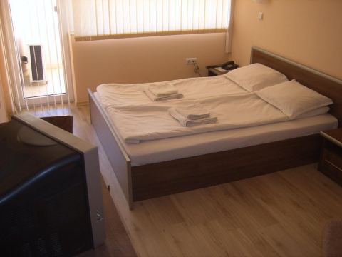 Photo 3 of 9 from Hotel Gran Ivan