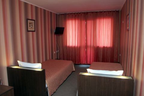 Photo 1 of 4 from Motel Formula 1