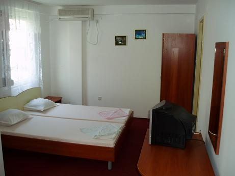Photo 7 of 8 from Hotel Laguna Kraimorie
