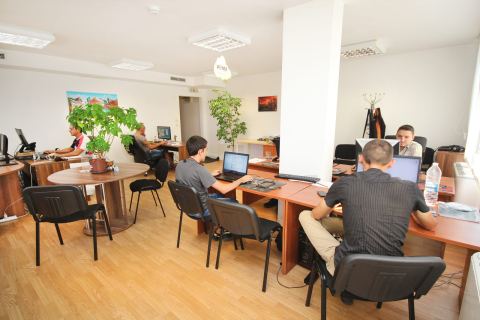 Photo 3 of 10 from Atom Solutions