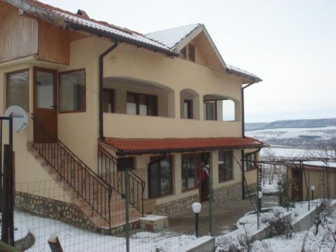 Photo 2 of 3 from Constanta Properties