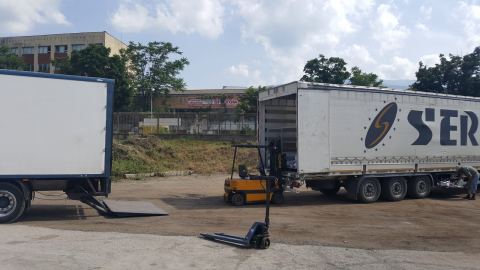 Photo 2 of 2 from GSL LOGISTIC LTD