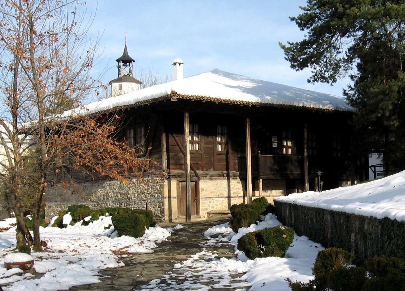 Daskalolivnitsa and Hilarion Makariopolski House, Elena