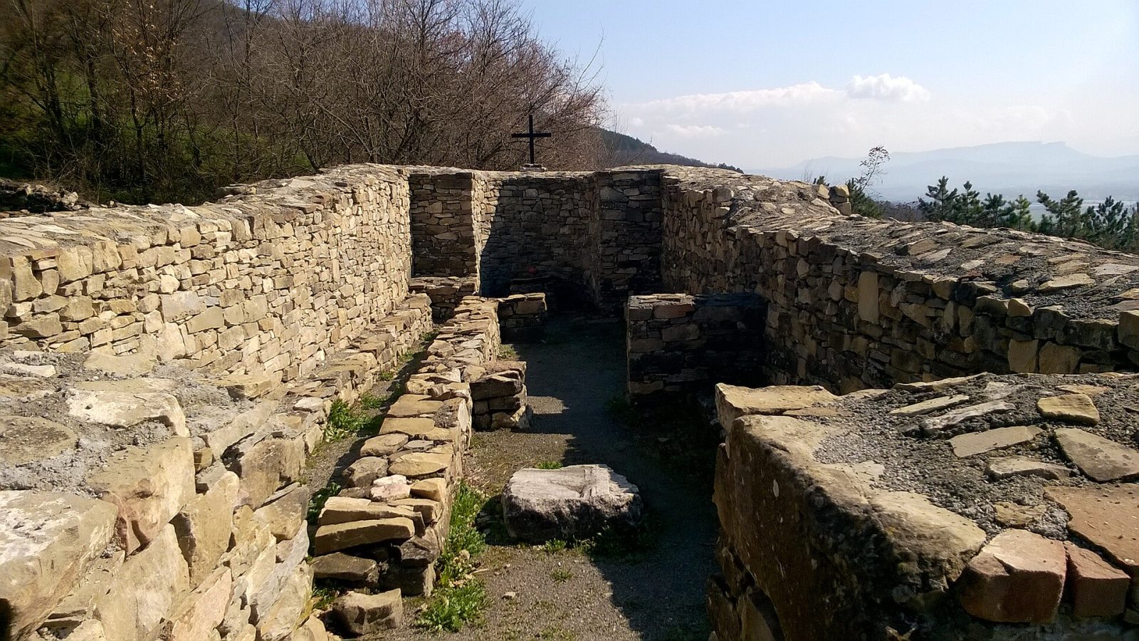 Hadzhistoyanovo School and Hotalich Fortress, Sevlievo