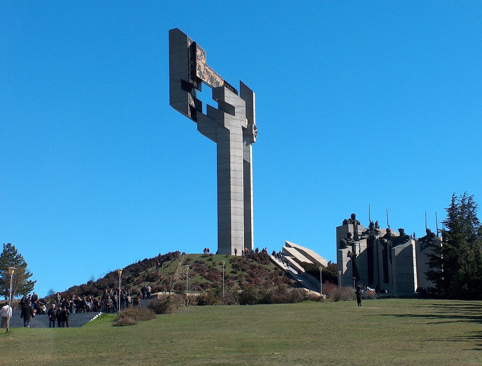 Stara Zagora: Regional History Museum, Neolithic Dwellings and Defenders Memorial