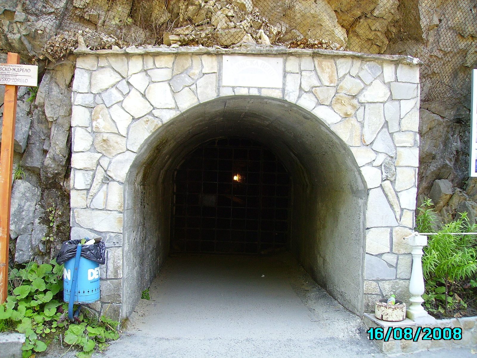 Yagodina Cave and Buynovo Gorge